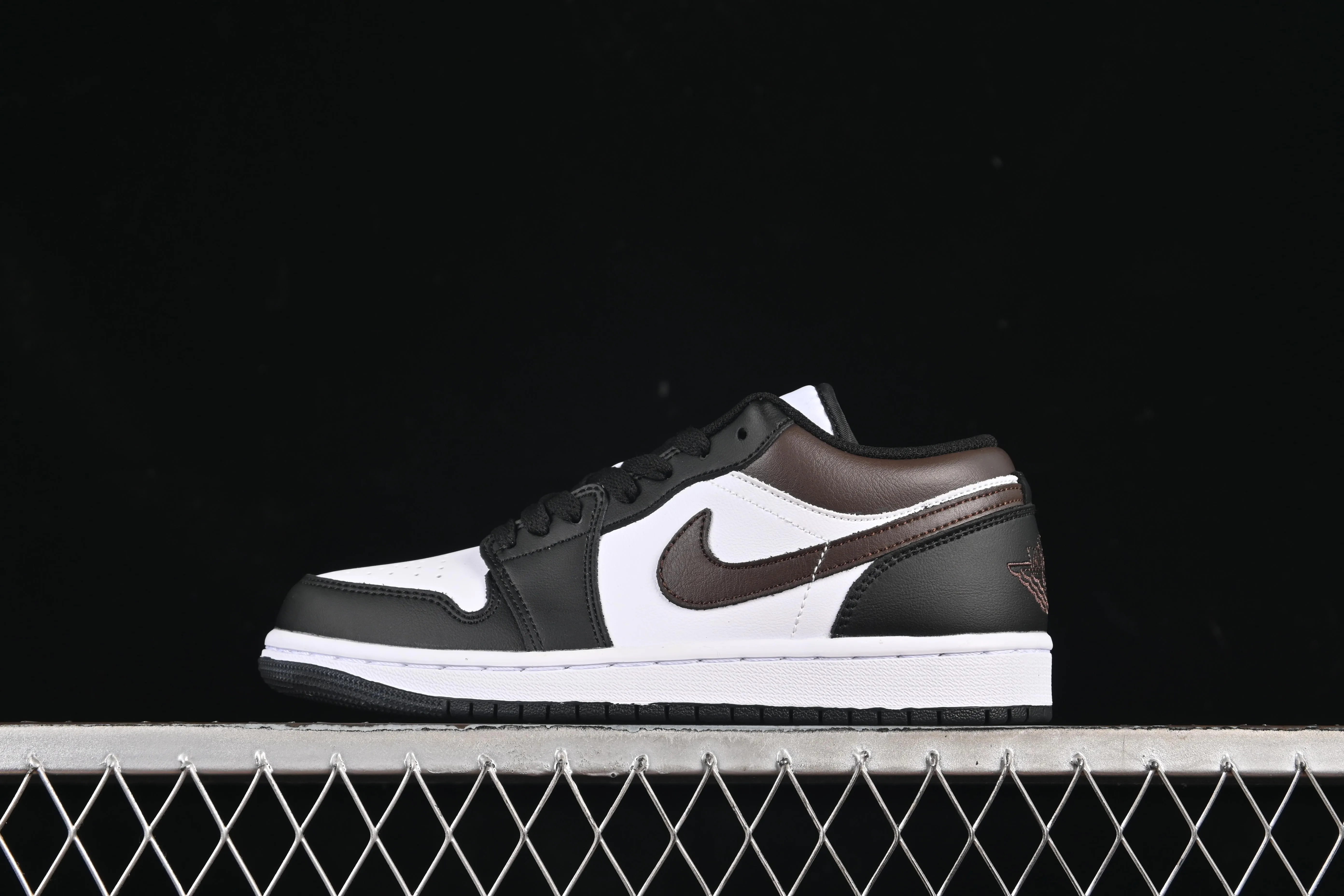 All categories Air Jordan Jordan series basketball shoes Air Jordan 1 Low Air Jordan 1 Low AJ1 Joe 1 black color low-top cultural casual sneakers IO3393-010